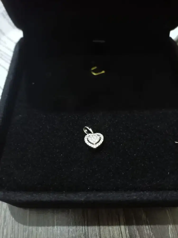 Liontin/Pendant Berlian