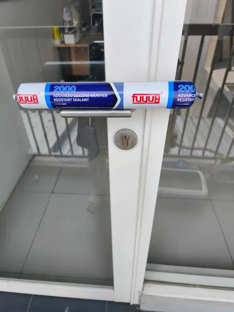 SEALANT NETRAL FUYU 2000
