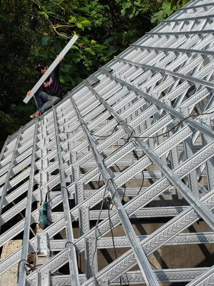 Pasang Baja Ringan UPVC ALDERON Untuk Ganti Atap Lapuk dan Rayapan