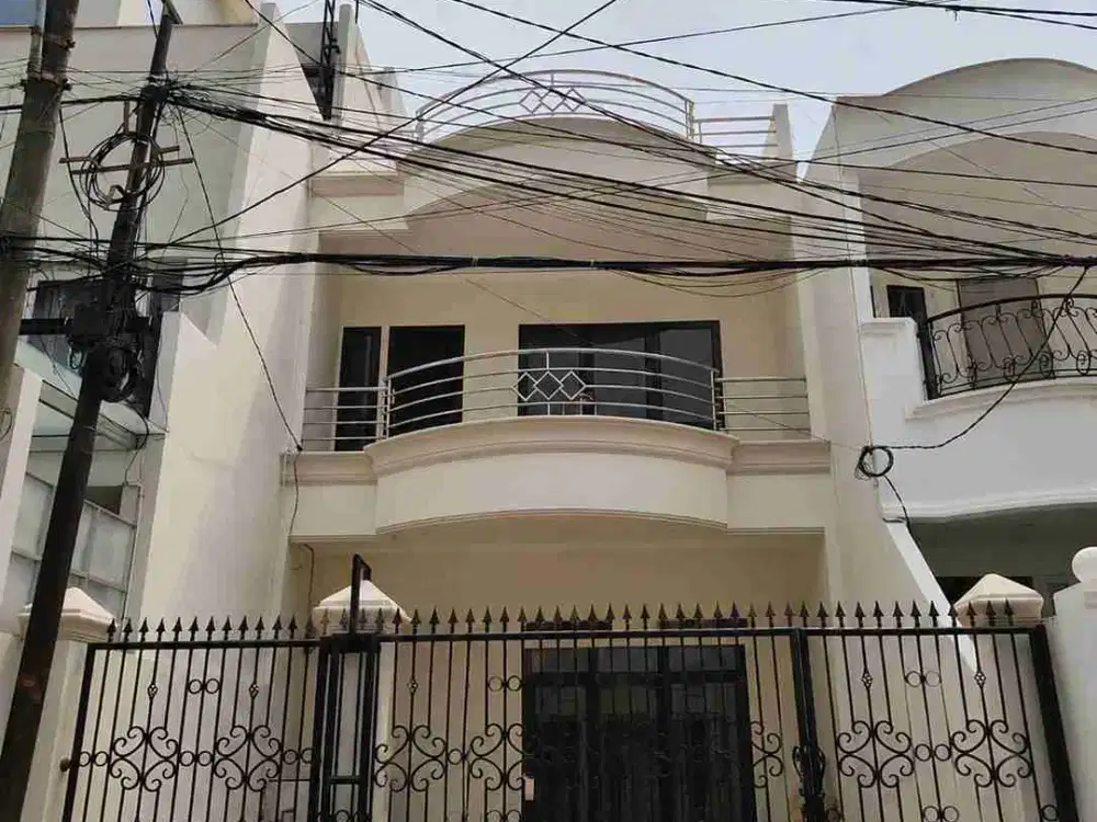 Rumah 2,5 Lantai di Komplek Favorite Sunter, Jakarta Utara