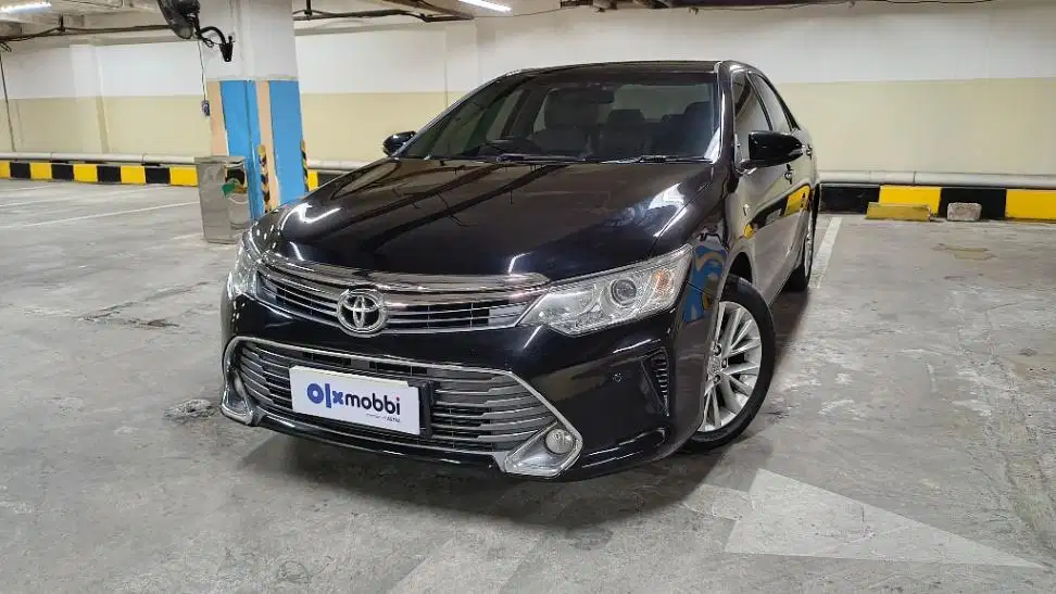 DP MURAH Toyota Camry 2.5 V Bensin-AT 2015 Hitam CDIMB