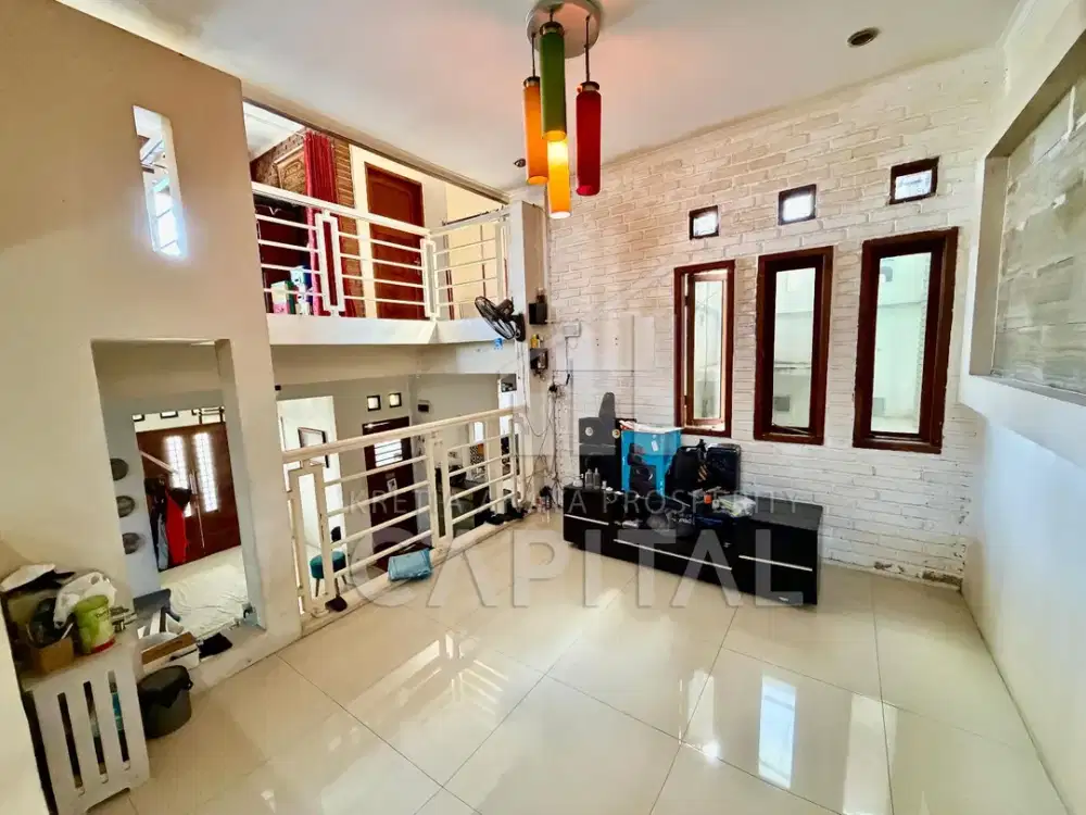 BEST DEAL RUMAH 2½ LANTAI DI MARGACINTA BUAH BATU
