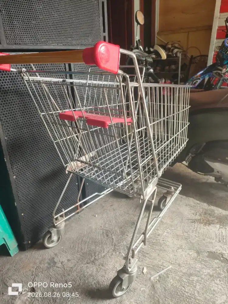 TROLI BELANJA SUPERMARKET