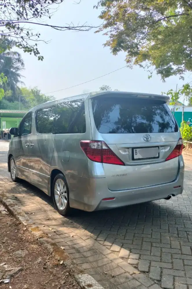 Alphard mulus terawat siap pakai