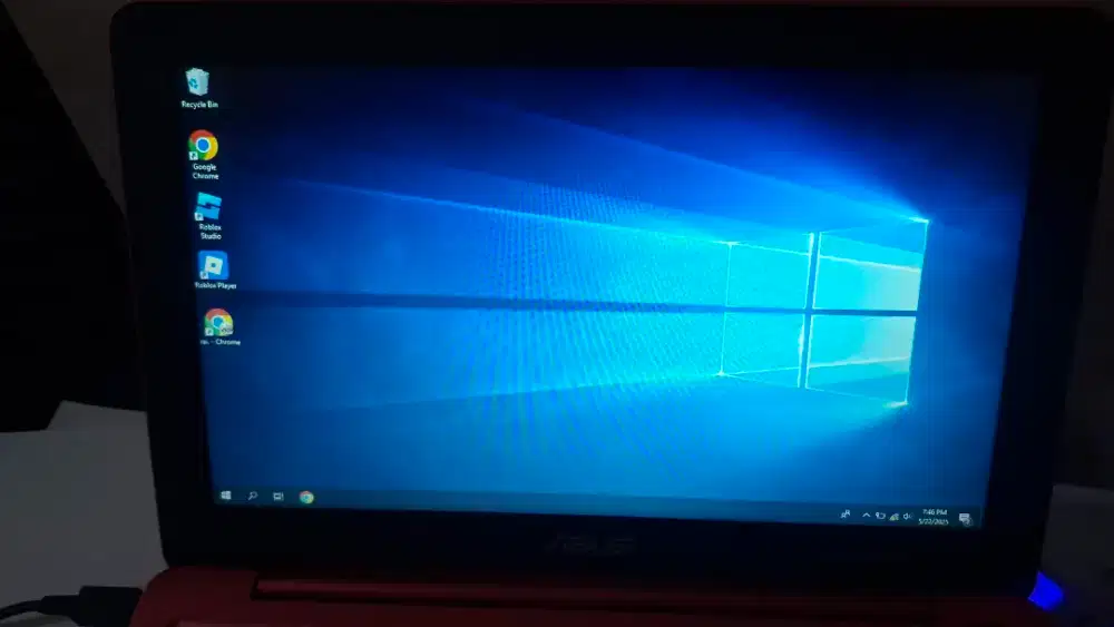 Laptop asus E202s