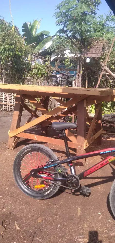 Kaki tandon menara ulin