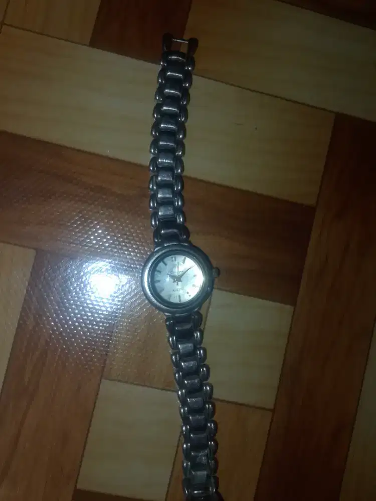 Jual jam tangan merk rv rosina