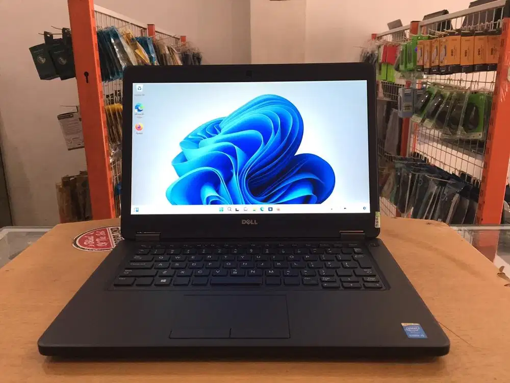 DELL Latitude E5450 Core i5 Ram 8GB SSD 256GB 14In FHD Mulus Murah