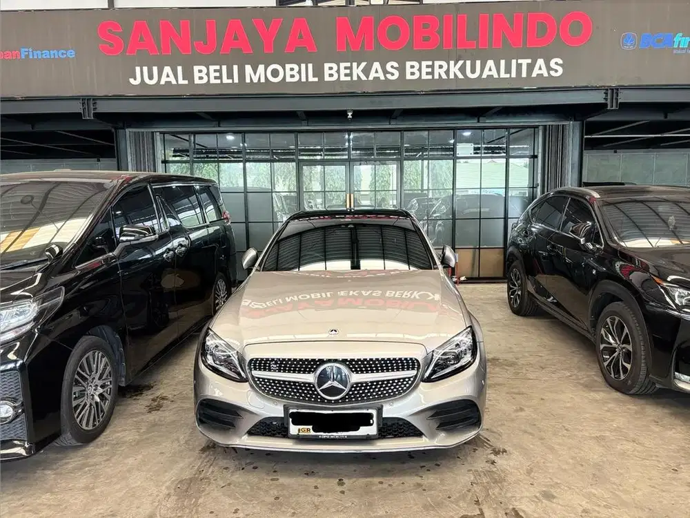 Mercedez Benz C300 AMG line 2.0 A/T 2020/2021