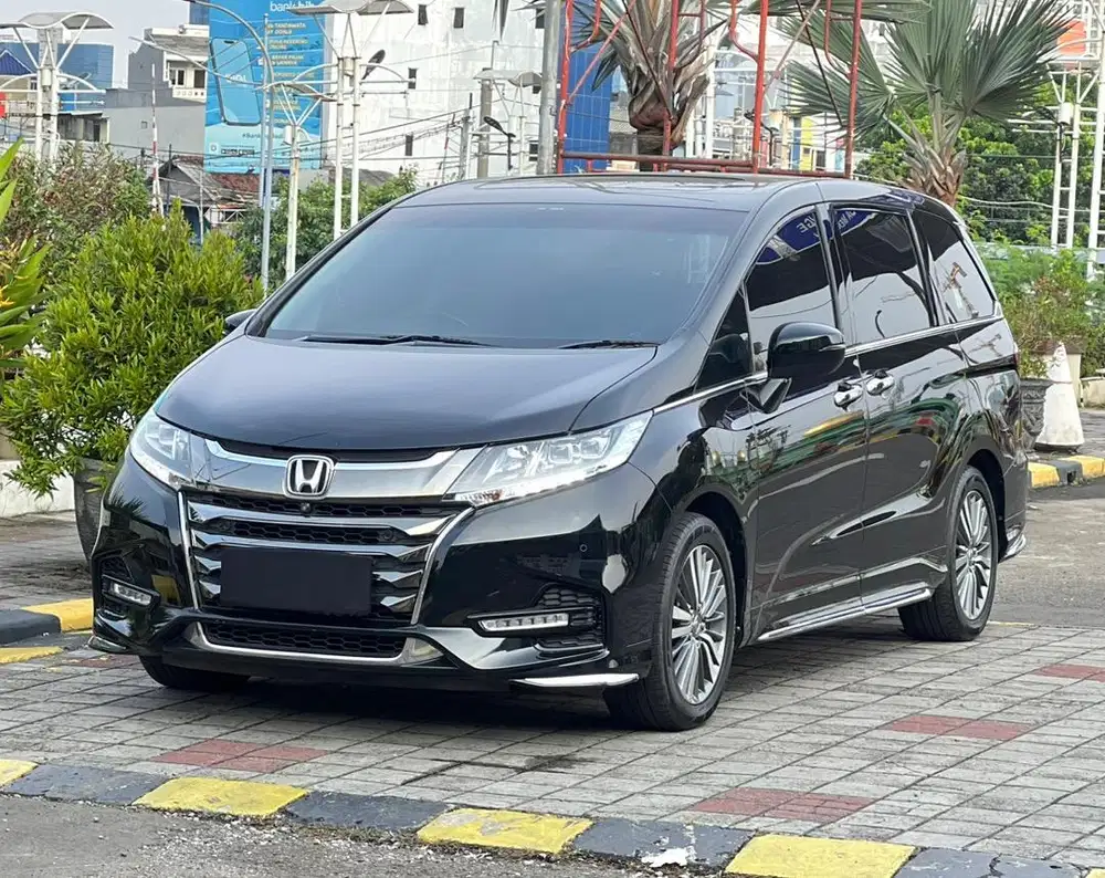 Honda Odyssey E Prestige 2.4 AT 2019 / Odo 49rbu Kilometer