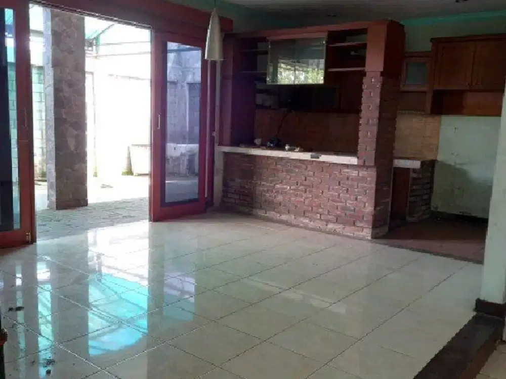 Dijual Villa Mewah di Sayap Cimahi, Kolonel Masturi Ref.05214