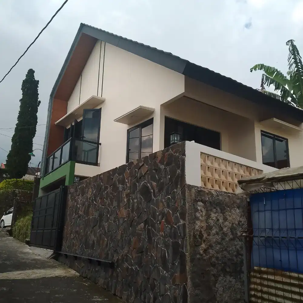 Dijual Villa minimalis dekat Grojogan Sewu
