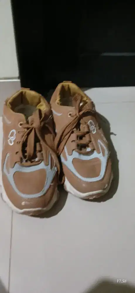 Jual cepatt!!Sepatu wanita second  murah size 38