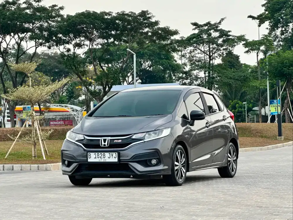 Honda Jazz Rs 1.5 Automatic 2019 Bensin Abu Metalik Super Mulus