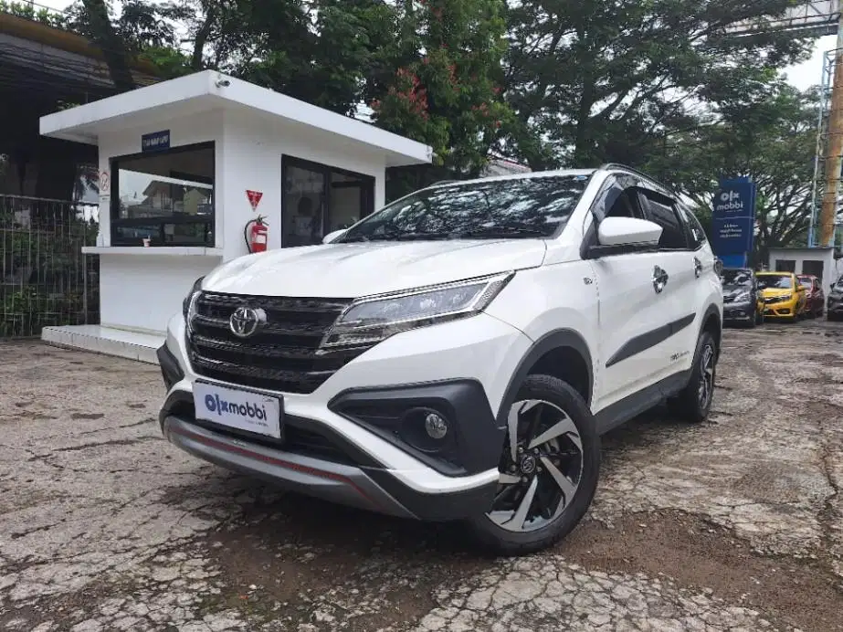 DP MURAH Toyota Rush 1.5 TRD Sportivo Bensin-AT 2018 Putih C7UCT
