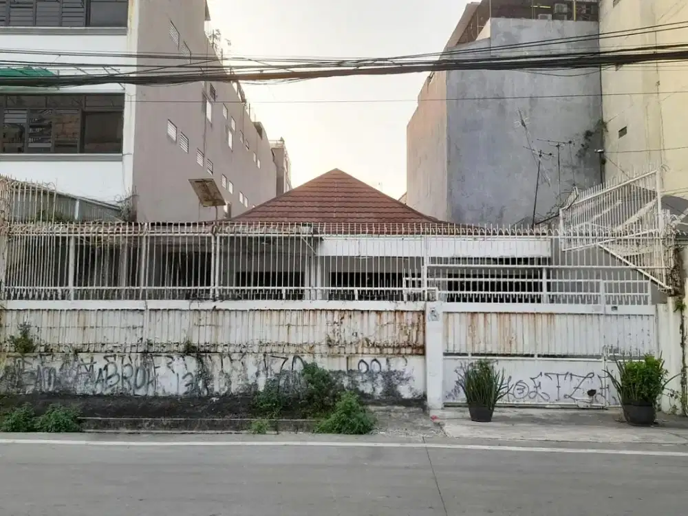 Dijual Rumah di Pinggir Jalan Utama Kartini Jakarta Pusat