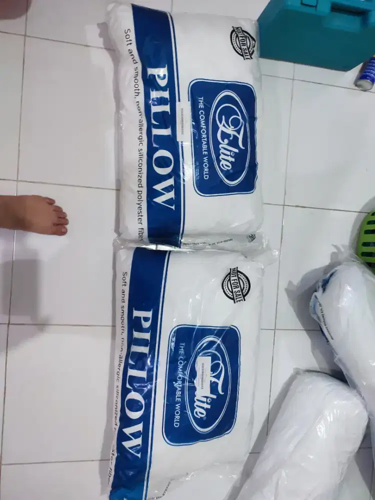 Bantal merek Elite
