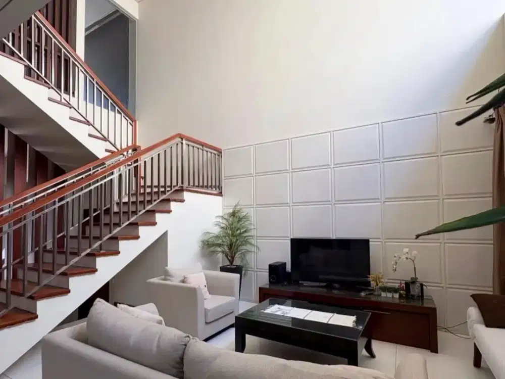 Premium Rumah Mewah Minimalis 2 Lt Pakuwon Indah Villa Bukit Regency