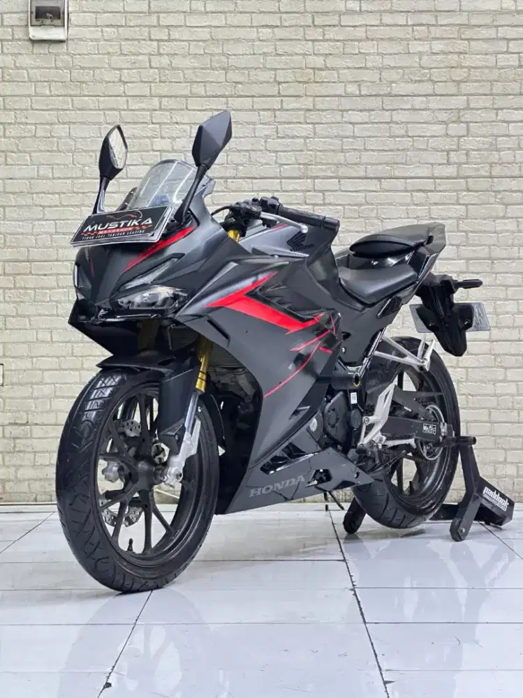 ODO 10RB‼️ Honda CBR 150R 2021 Matte Black Simpanan - Mustika Kepuh