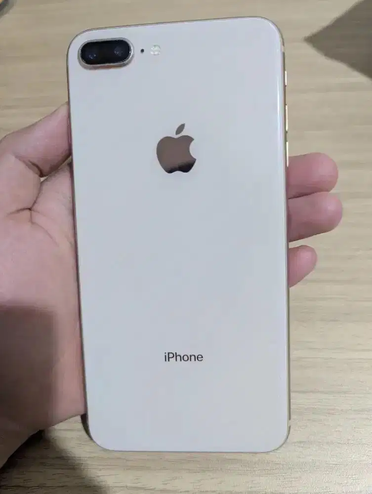 Iphone 8 Plus 64 GB garansi inter LLA white list