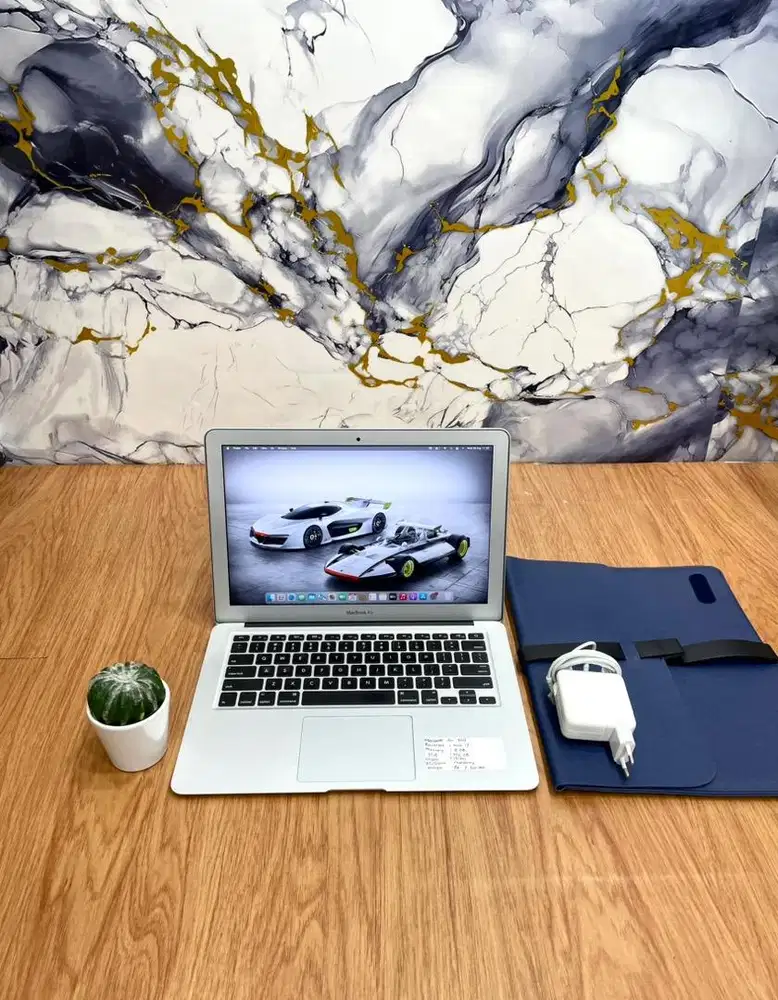 Macbook Air 13-inch 2017 i7 | RAM 8GB | SSD 256GB