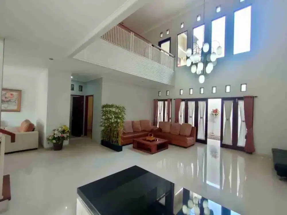 Rumah Mewah 2 Lantai Siap Huni Di Buah Batu