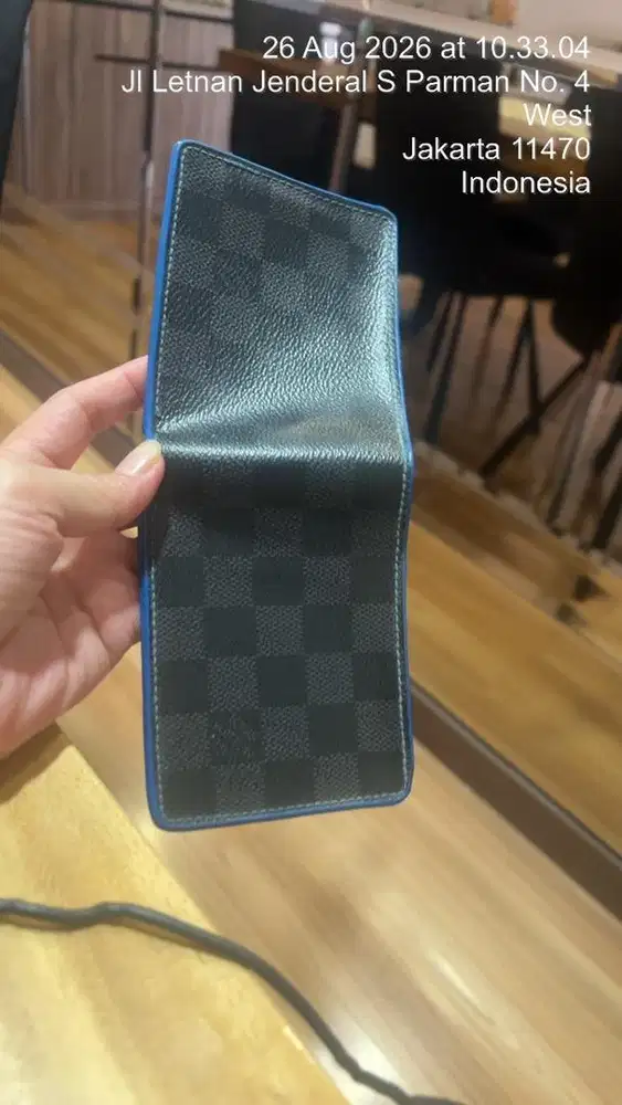 Jual cepat dompet ori LV