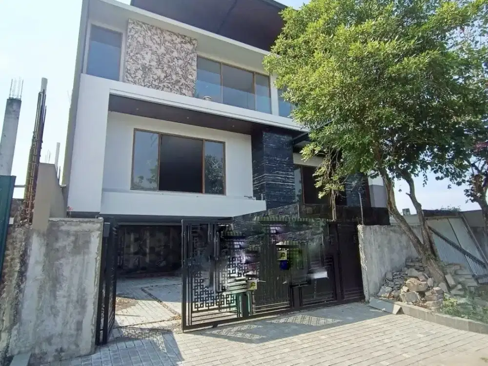 Graha family jual rumah mewah 3 lantai split level lengkap lift