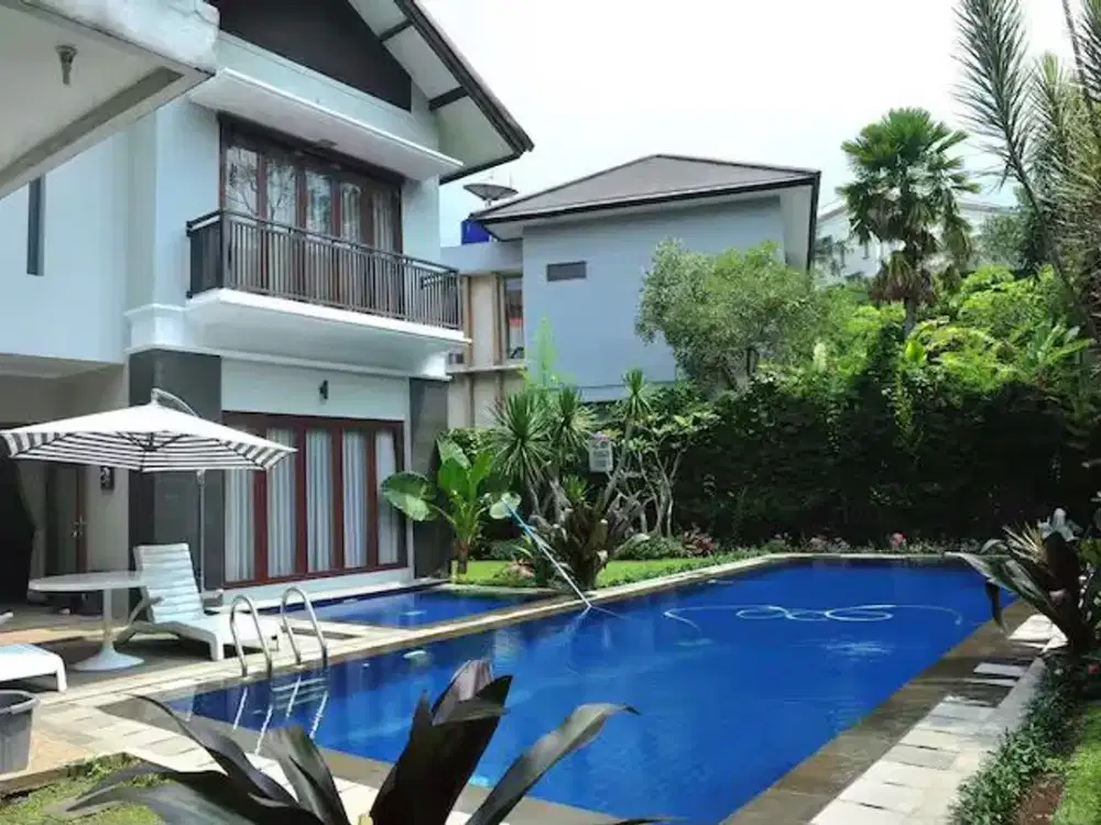 Rumah Villa dengan Kolam Renang Pribadi di Kawasan Elite Resort Dago Pakar Fasilitas Lengkap, Dekat ke Wisata Dago Bandung Harga Nego