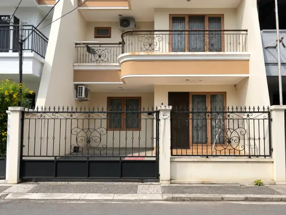 DIjual Rumah Dur kepa JLPalem V 3 Lantai Bebas Banjir