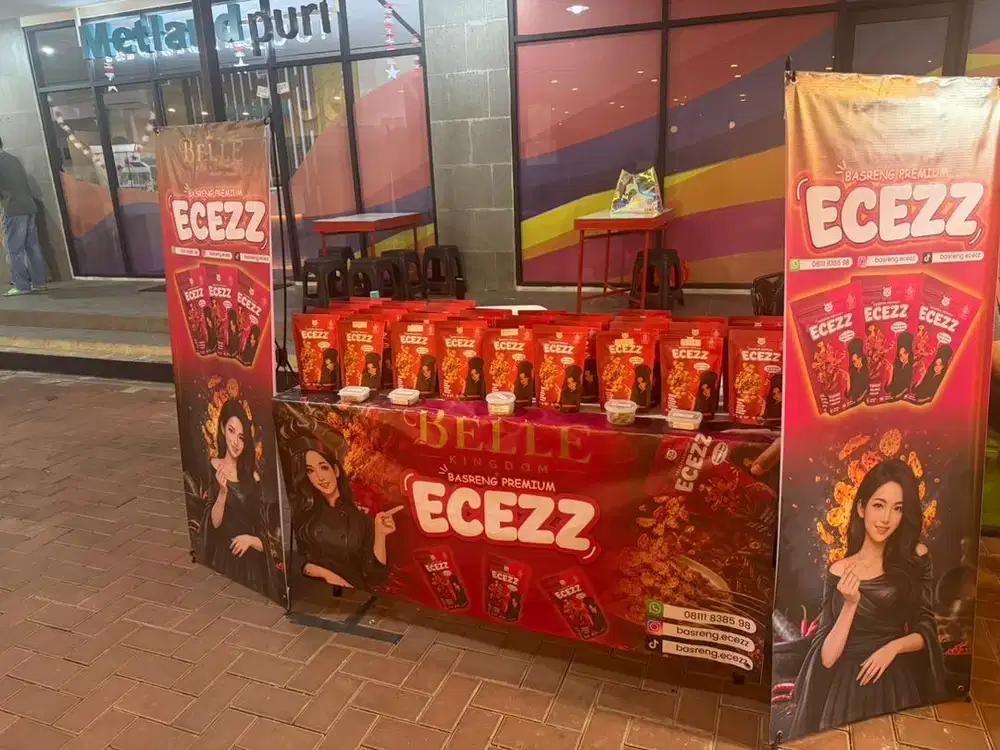 Dibutuhkan karyawan untuk jaga booth Basreng