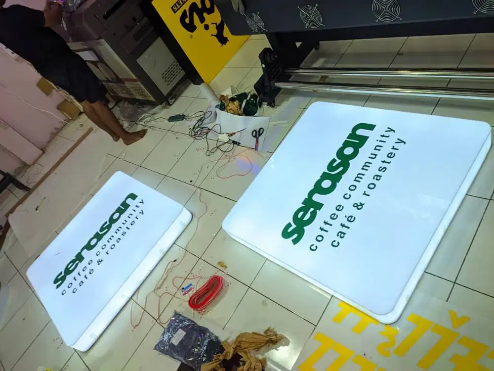 Neon box | Papan nama | Signage | Papan iklan | Acrylic | huruf timbul