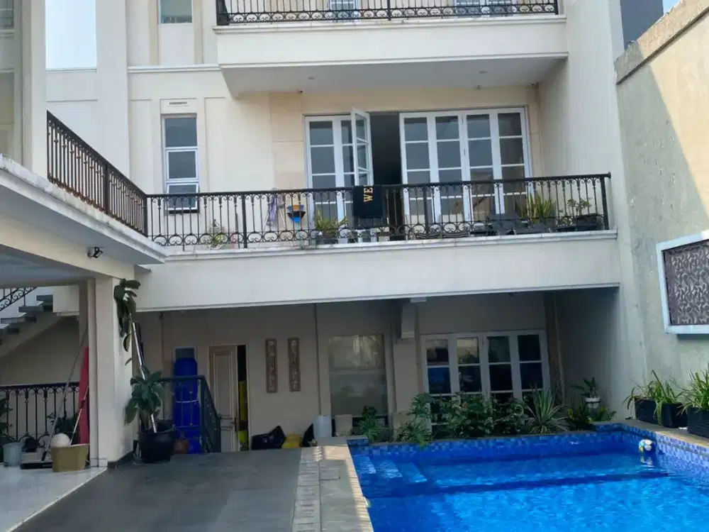 Dijual Rumah Duri Kepa Jl Mangga 3 Lantai + Rooftop Hadap Selatan