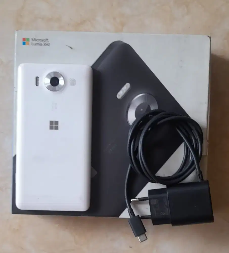 Microsoft Lumia 950