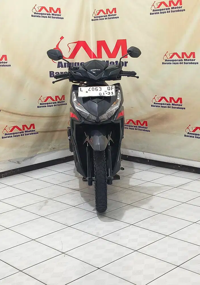 Honda Vario 125 Tahun 2015 warna hitam