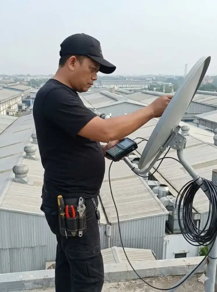 Antena uhf digital dan antena parabola wonokromo