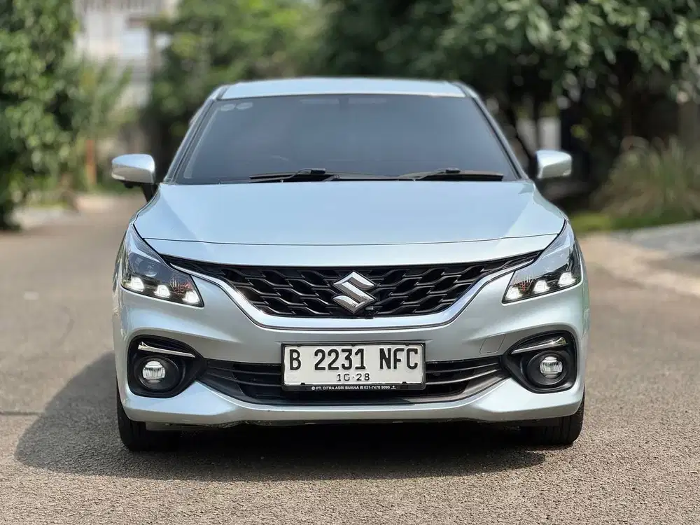 Suzuki Baleno Hatchback AT Silver 2023 (Aha Adex)