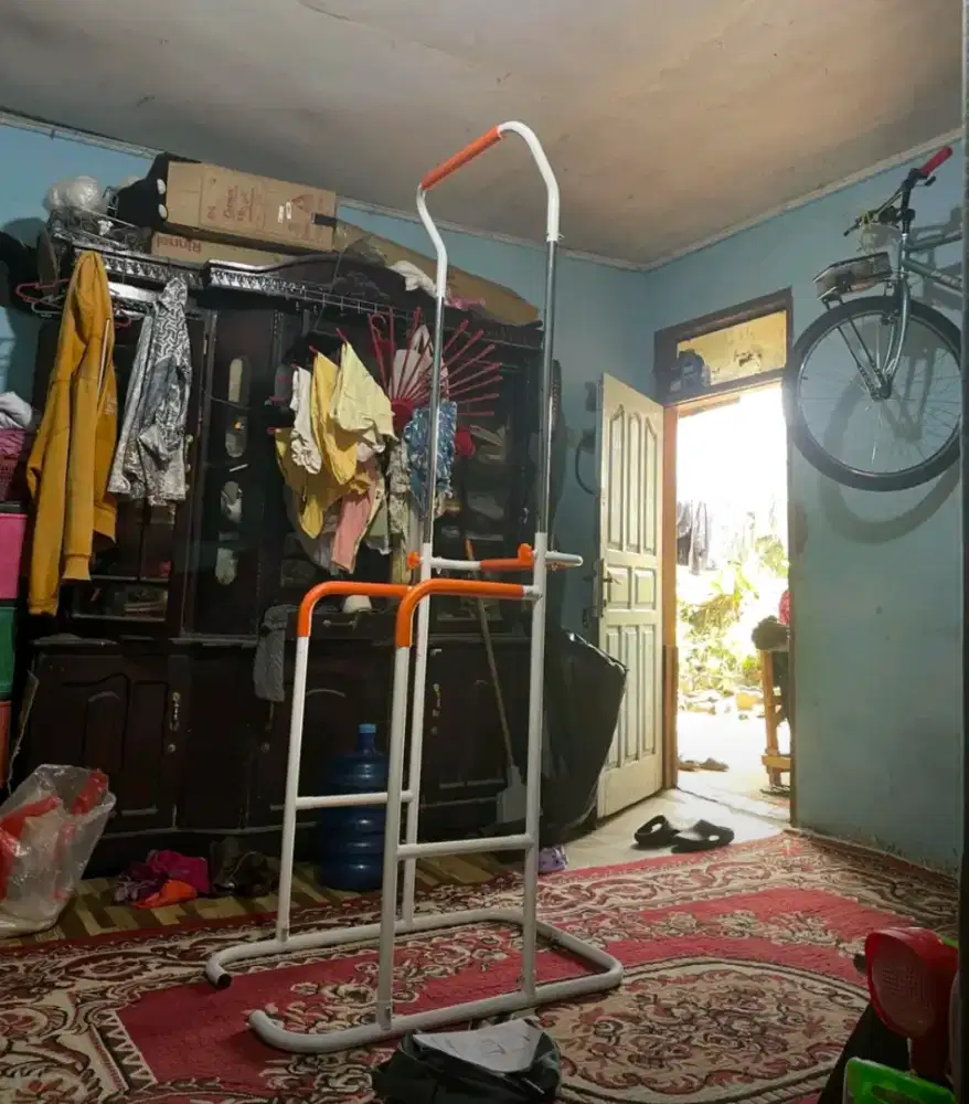 Tower Dip Bar dan Pull Up Station
