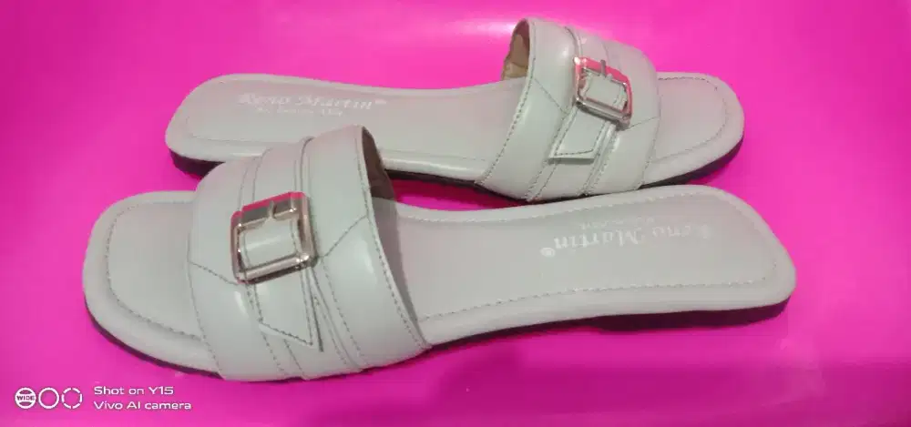 Sandal Reno Martin  exclusive, alas kaki tebal , anti licin no 37-38