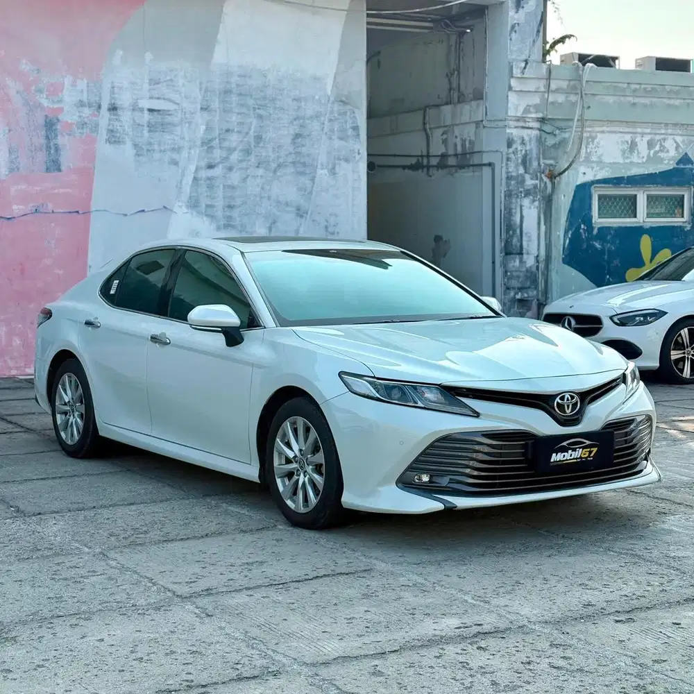 TOYOTA CAMRY V 2.4 2020 KM LOWW!!!