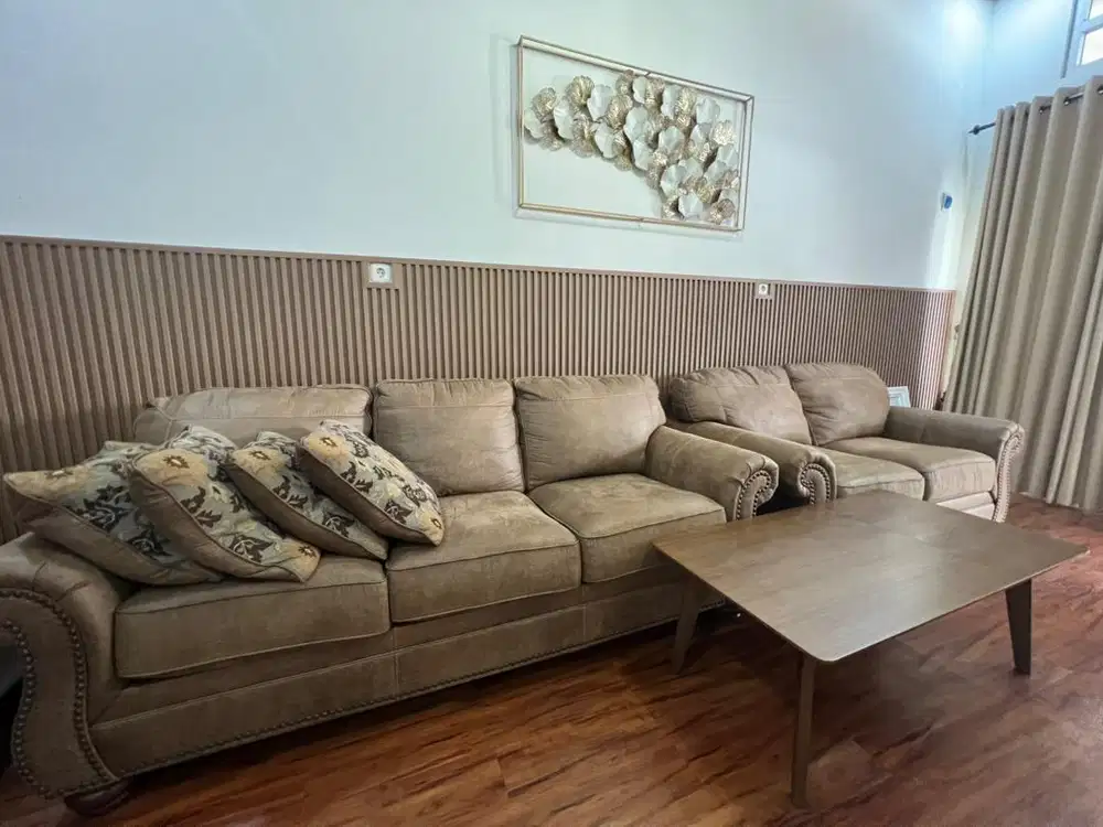 Dijual murah sofa informa baru beli harga nego