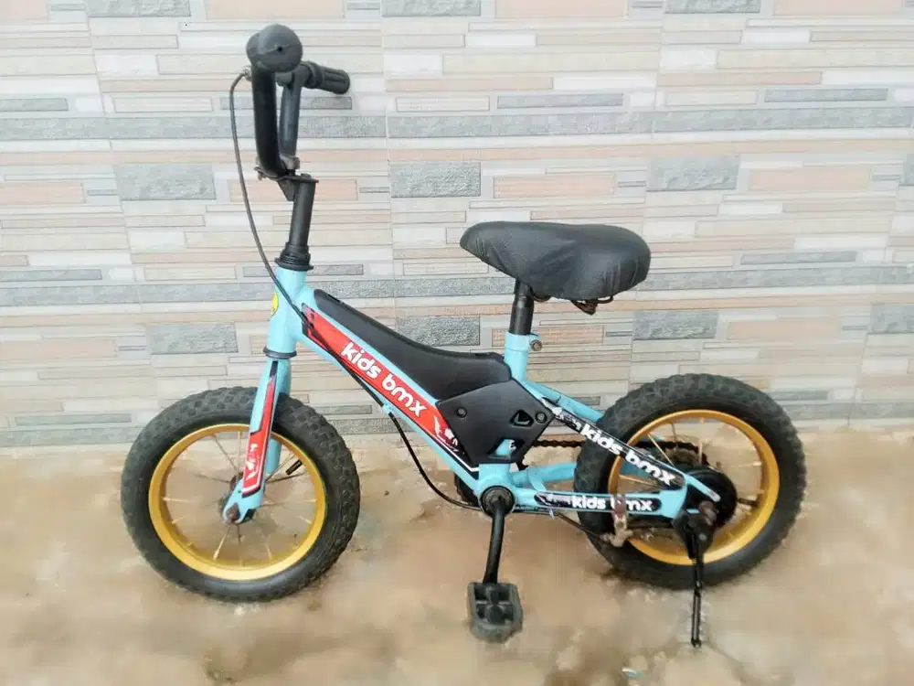 SEPEDA ANAK UKURAN 12 INC KIDS BMX KONDISI MASIH OKE