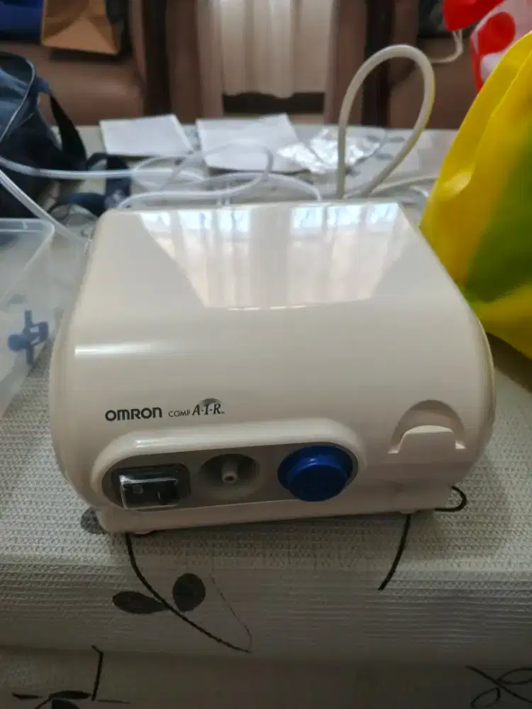 Omron Nebulizer NE-C28 – Nebulizer Compressor Alat Terapi Pernapasan