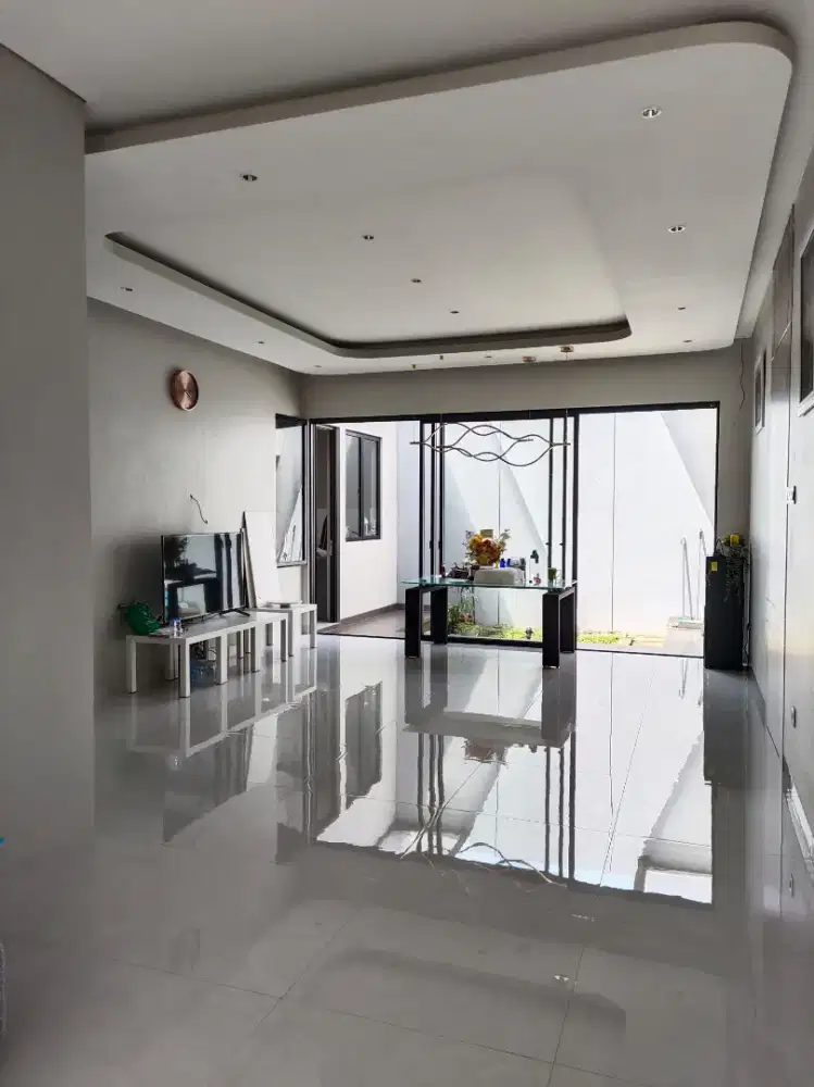 Dijual rumah tengah kota nyaman strategis di komp Muara Bandung