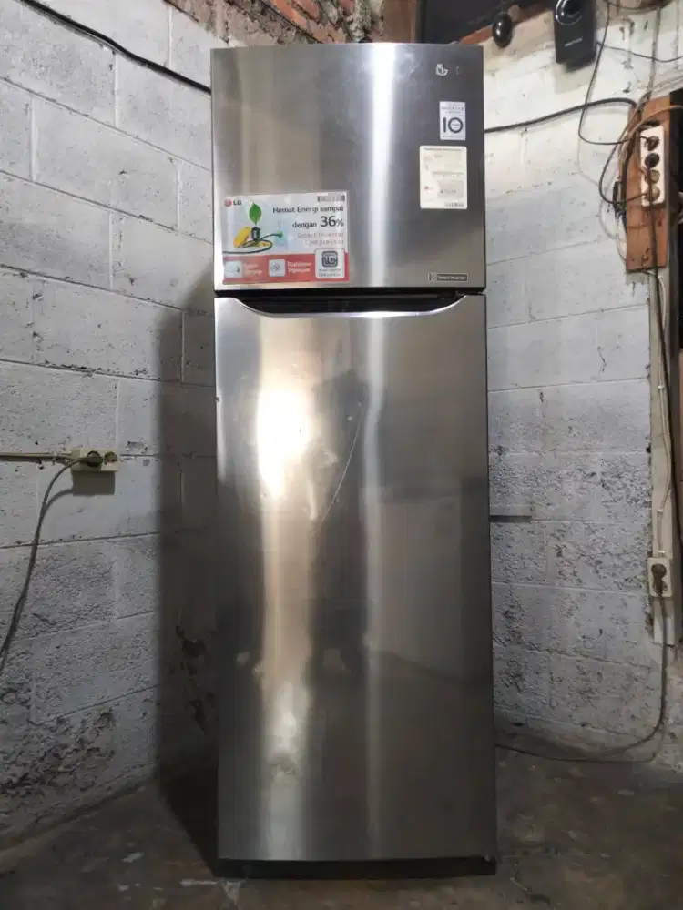 KULKAS 2PINTU ( LG )