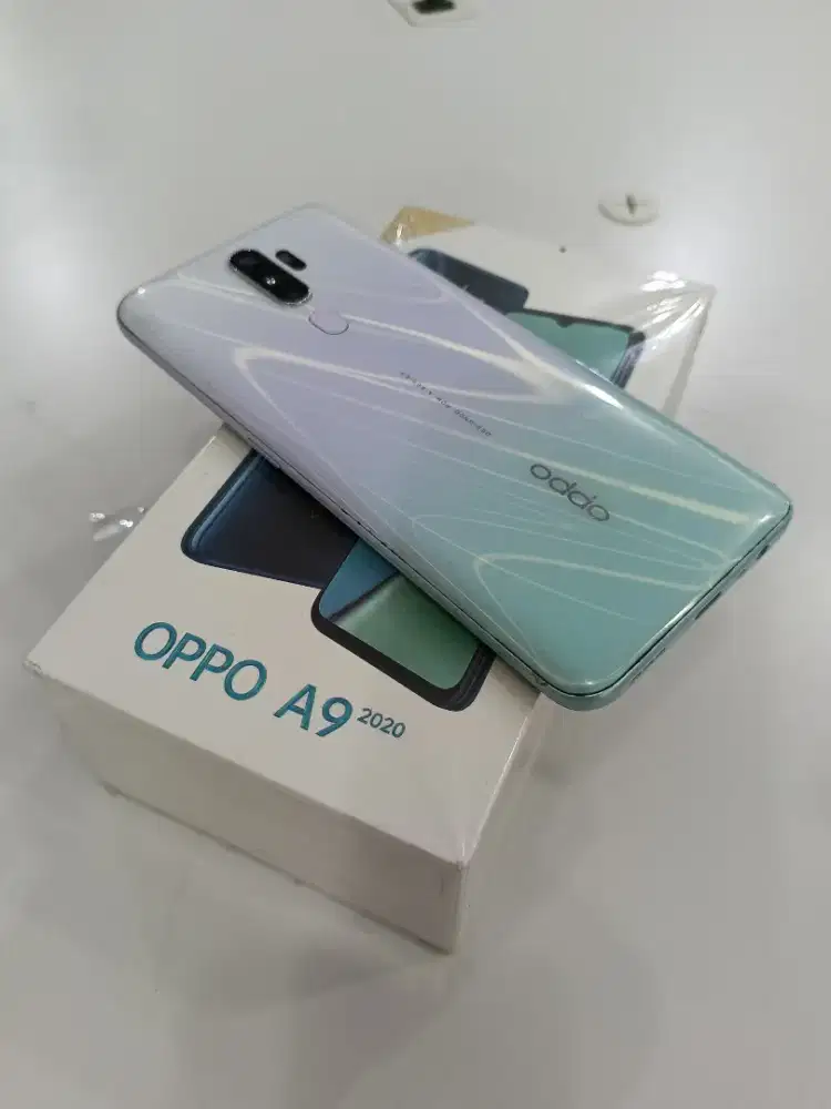 oppo A9 2020 8/128,fulset,belum pernah bongkar,fisik mulus,siap pakai