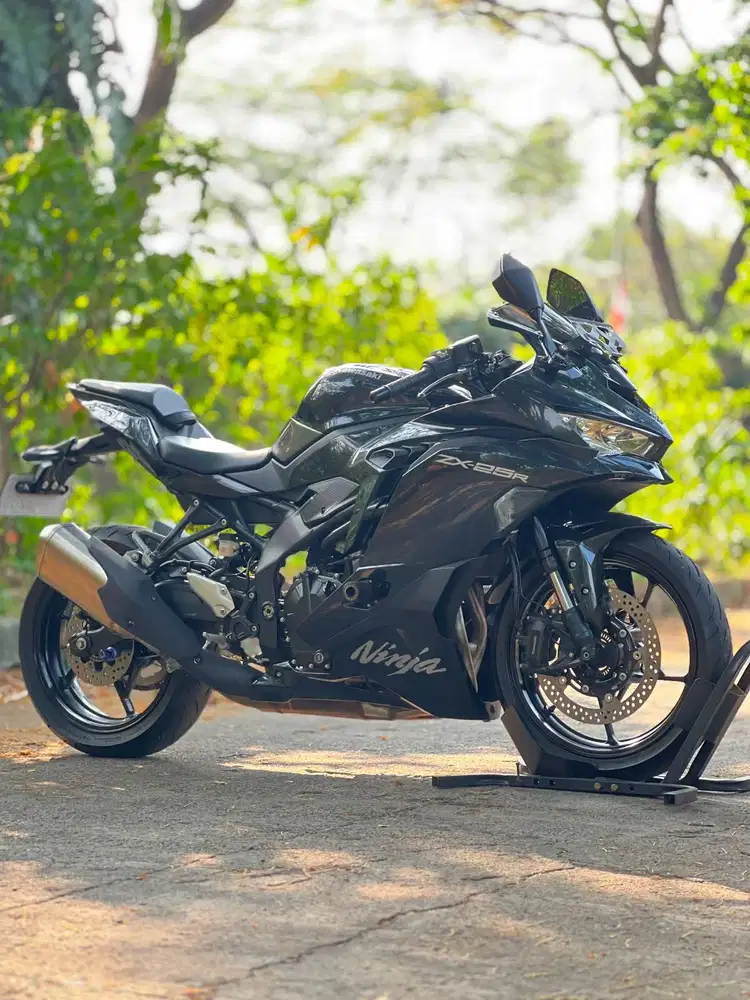 KAWASAKI ZX25R TFT HITAM 2024 KM 6K PAJAK PANJANG TANPA PR