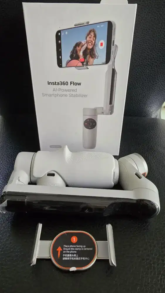 Insta360 Flow Gimbal Stabilizer - Mulus Like New (COD Alam Sutera)