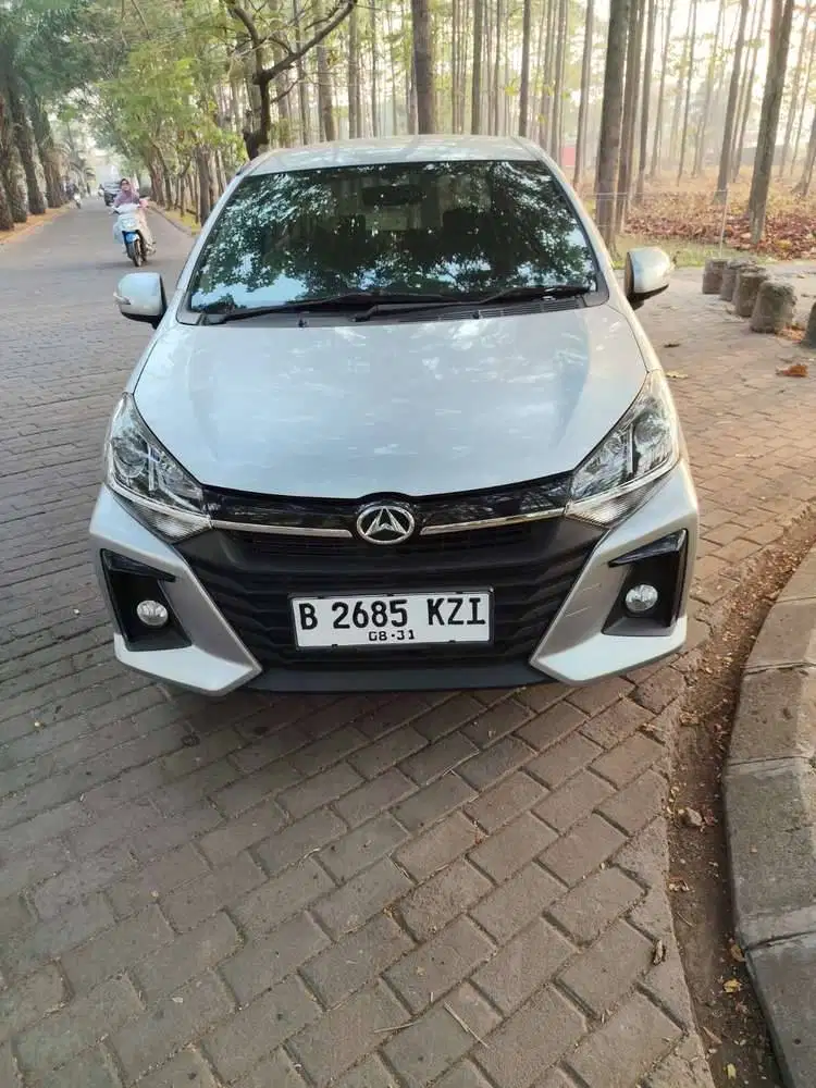 Daihatsu Ayla 1.2 X MT 2021 Silver – KM 37 Ribu, Body Original