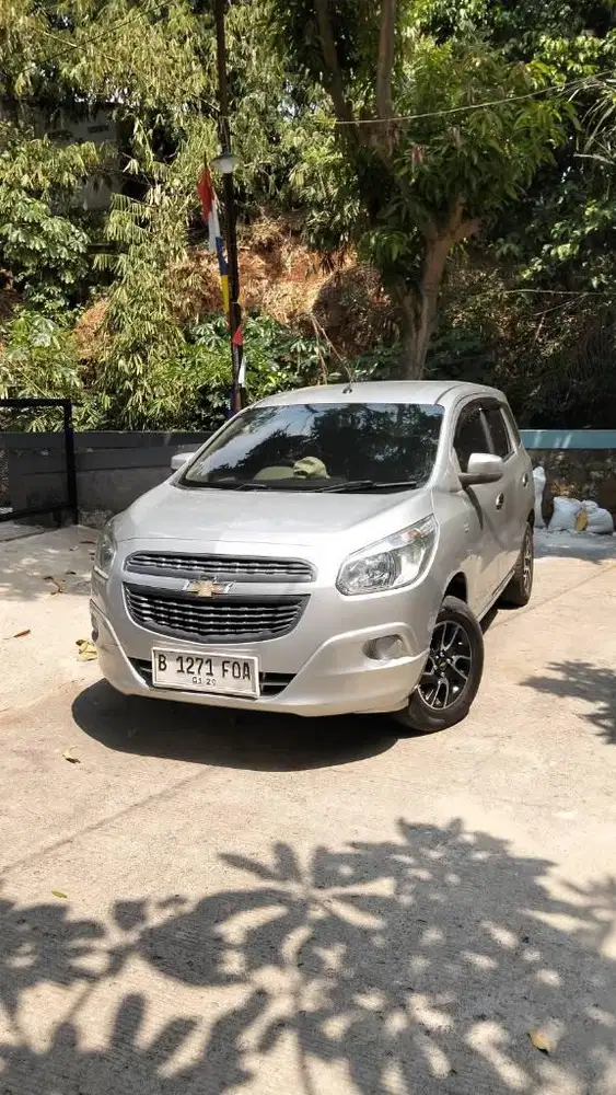 Chevrolet spin 1.2 Ls manual 2013